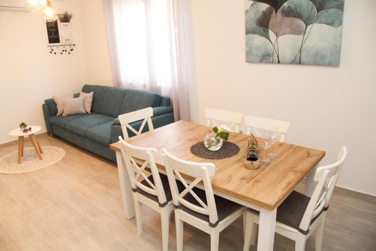 Apartman Antea Biograd Na Moru Buitenkant foto
